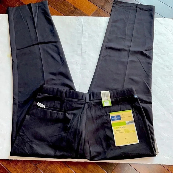 Dockers Golf relaxed fit flat Front golf pants, black. Men’s size 36 X 34 NWT - Picture 10 of 11